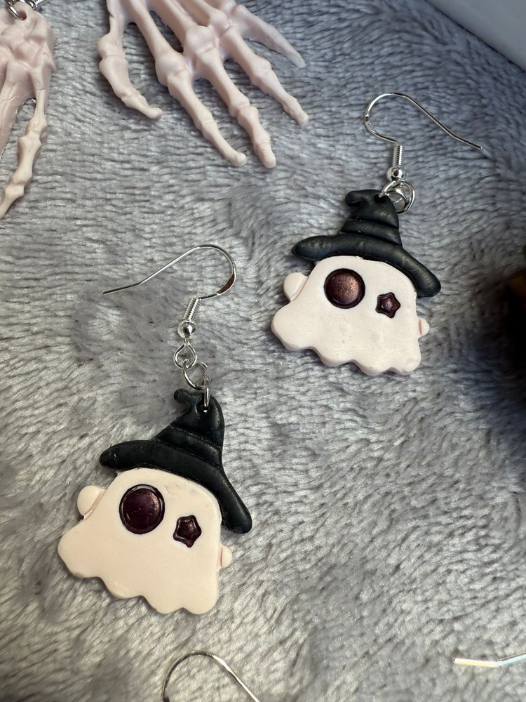 Ghost Dangle Earrings –Witch Hat Ghosts with Mismatched Eyes