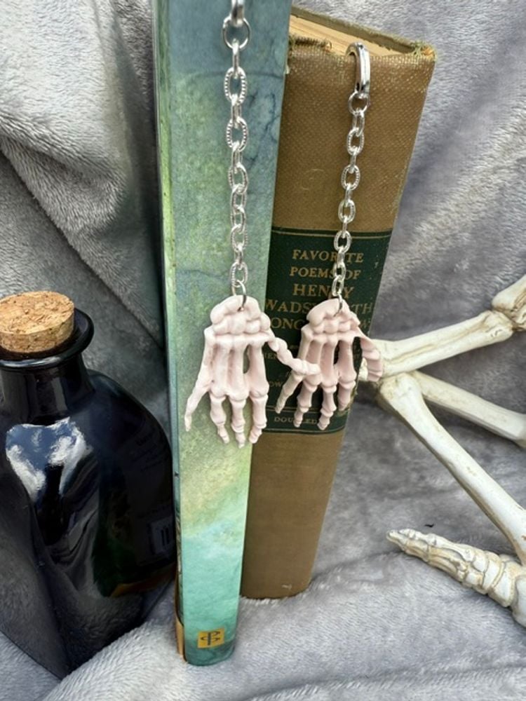 Skeleton Hand Hairpin Bookmark — Silver Chain & Spooky Charm
